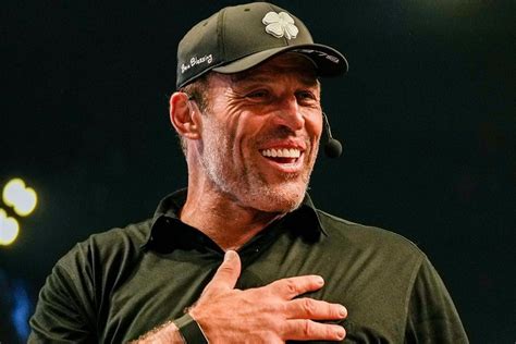 is tony robbins a con|What Tony Robbins Is Really Like — Behind the .